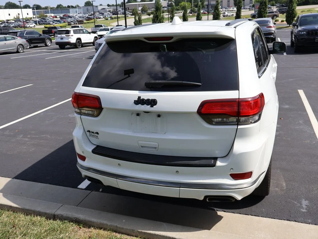 Used 2016 White Jeep Overland image 12