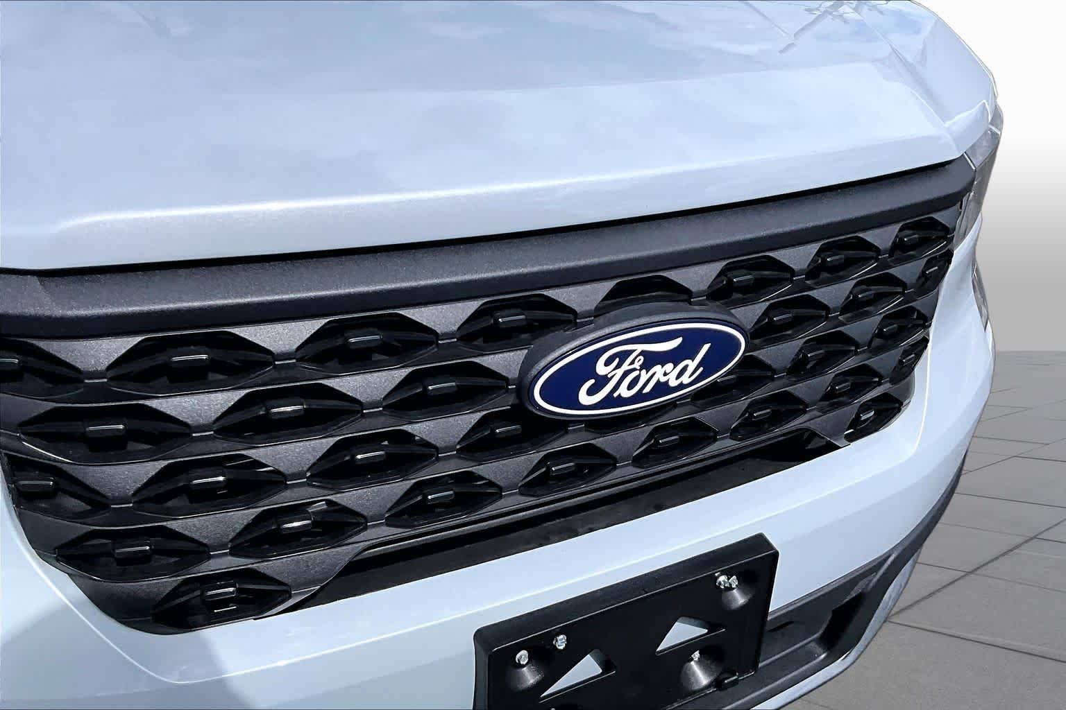 Used 2026 Space White Ford XLT image 27