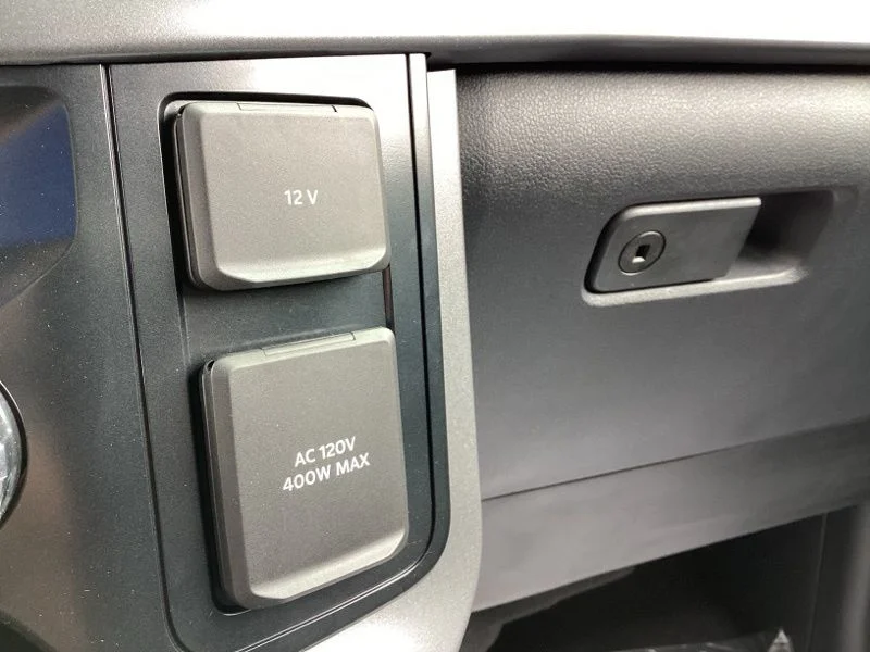New 2026 Carbonized Gray Metallic Ford XLT image 32