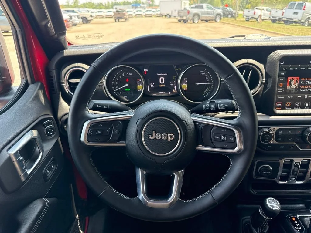 Used 2021 Red Jeep Unlimited Sahara image 13