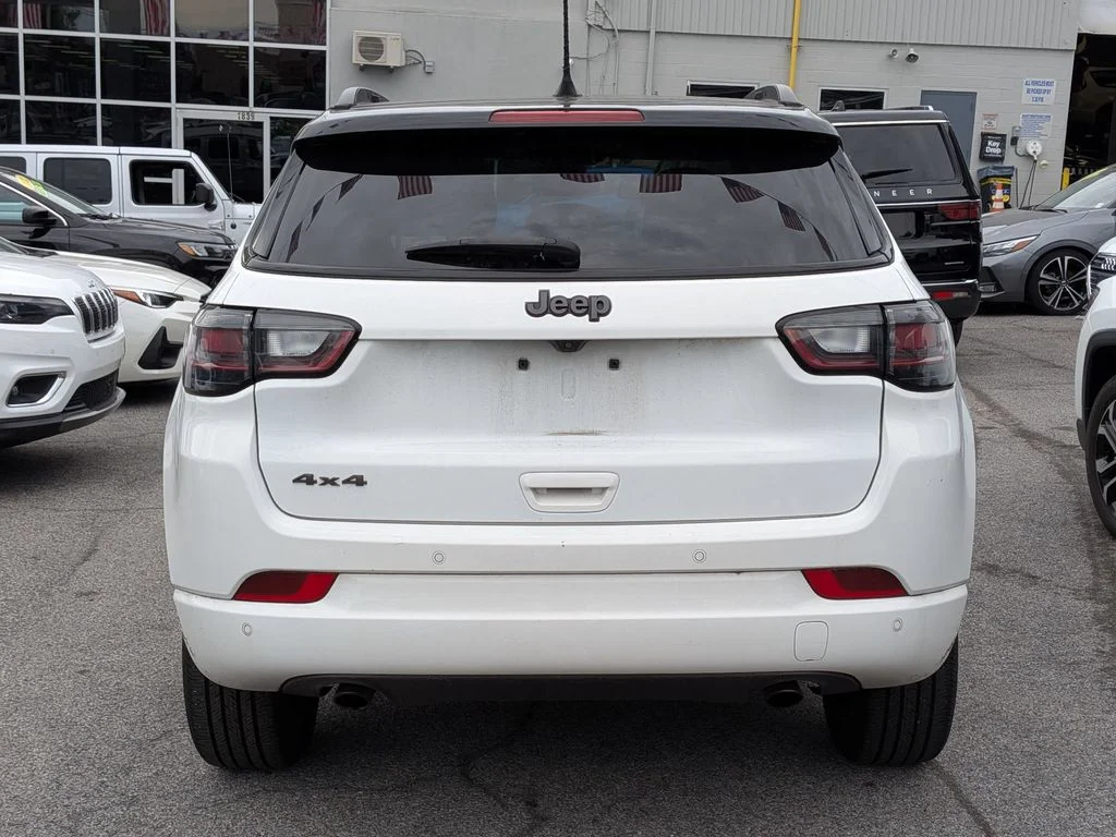 Used 2023 White Jeep Limited image 6