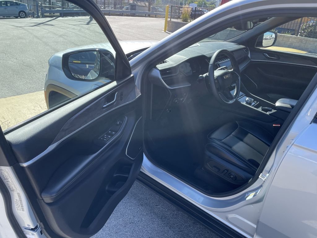 Certified Used 2024 Silver Jeep 4xe image 14