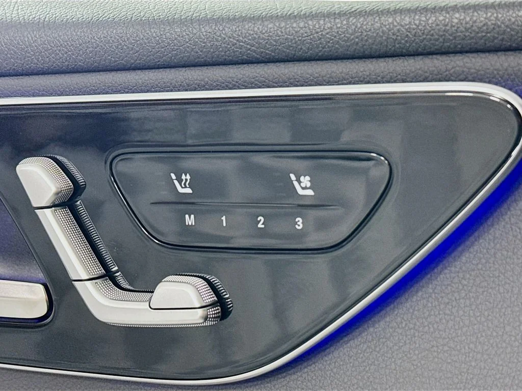 Certified Used 2026 Black Mercedes-Benz GLC 300 image 19
