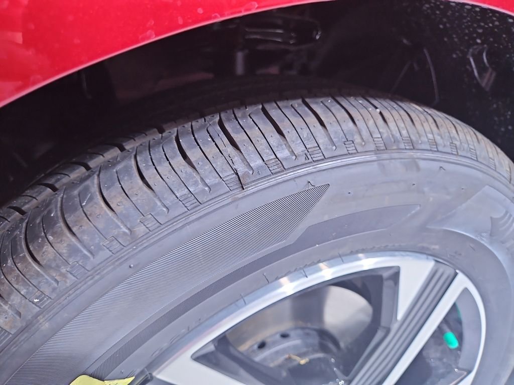Used 2025 Red Nissan SV image 27