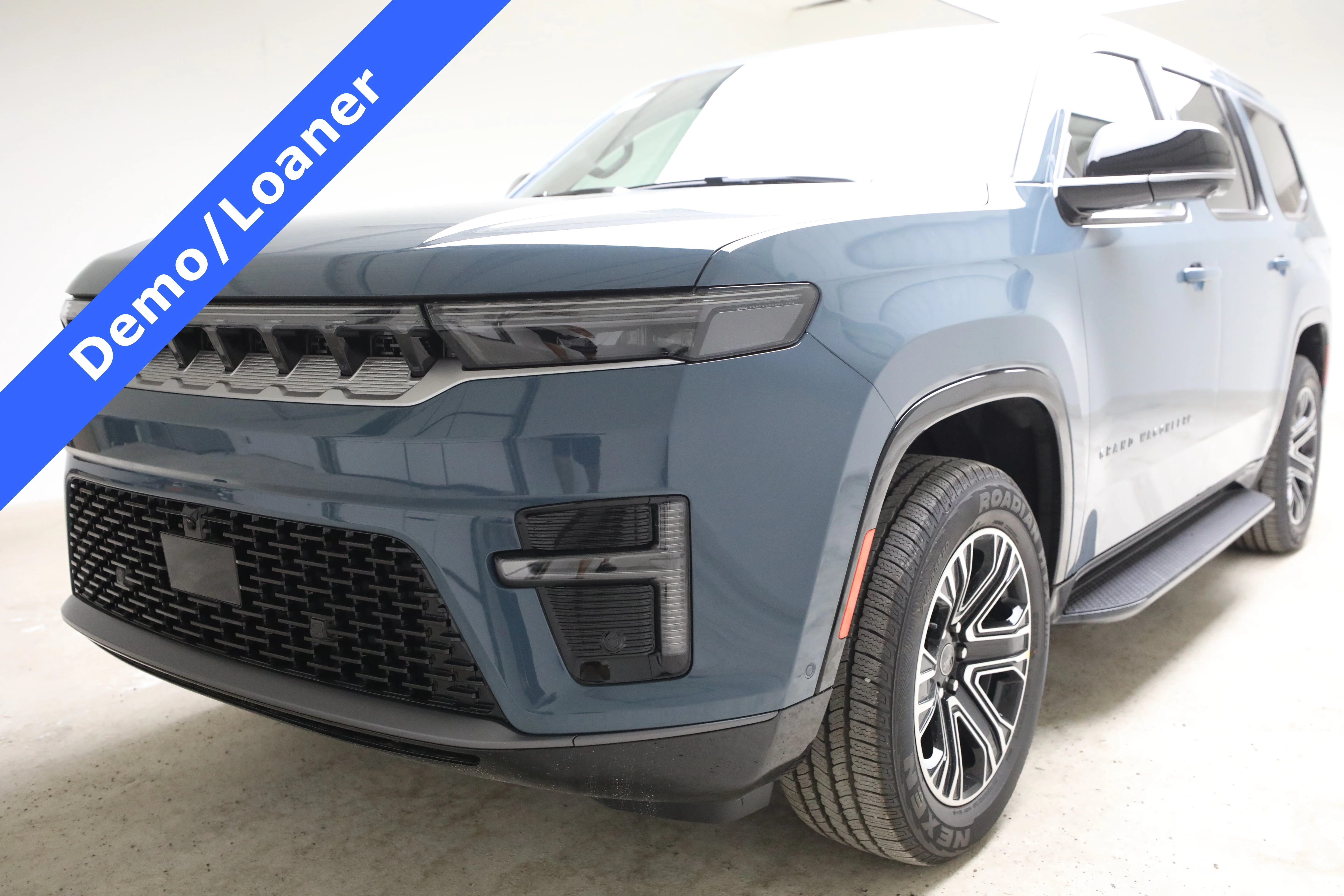 New 2026 Jeep Grand Wagoneer Base 4x4