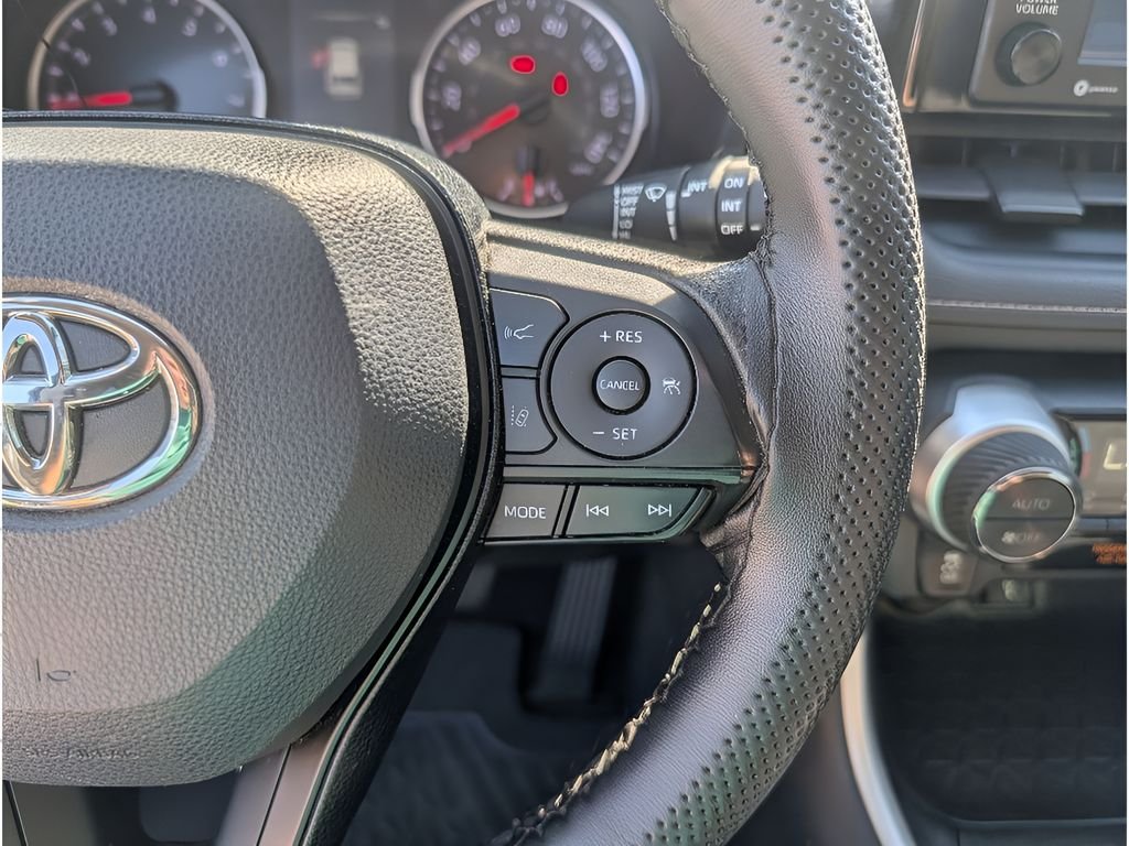 Used 2020 Magnetic Gray Metallic Toyota XLE image 18