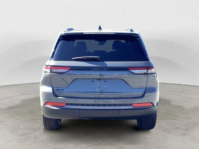 New 2027 Gray Jeep LAREDO ALTITUDE 4X4 image 5