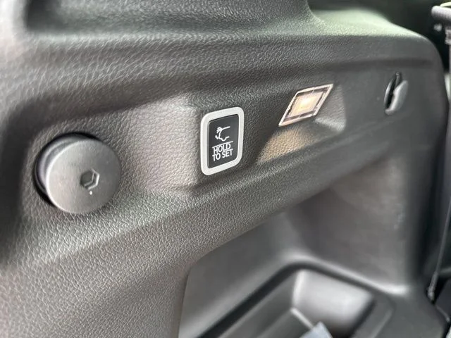 New 2026 Silver Zynith Exterior Paint Jeep Laredo image 22