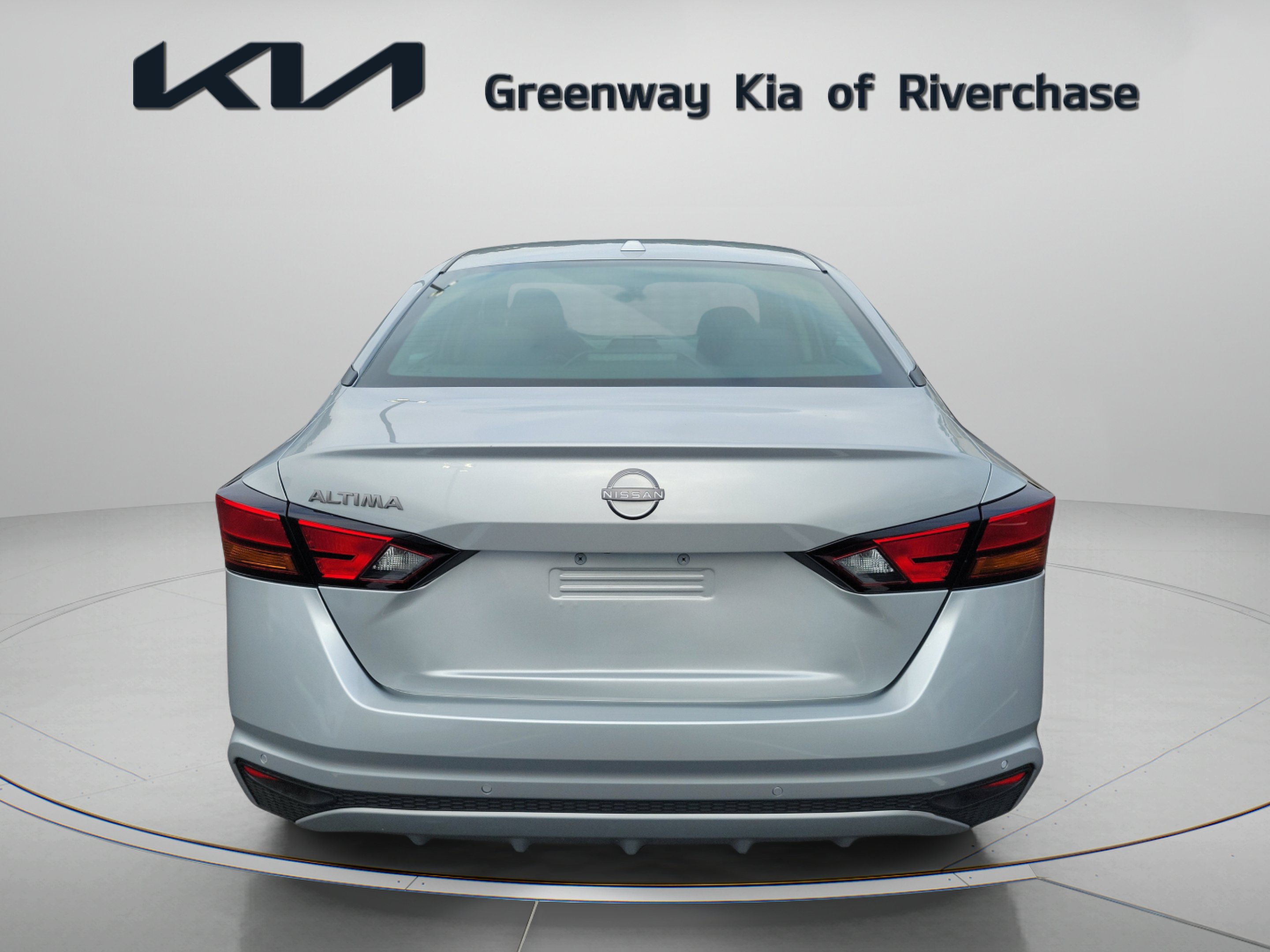Used 2025 Brilliant Silver Metallic Nissan 2.5 SV image 5