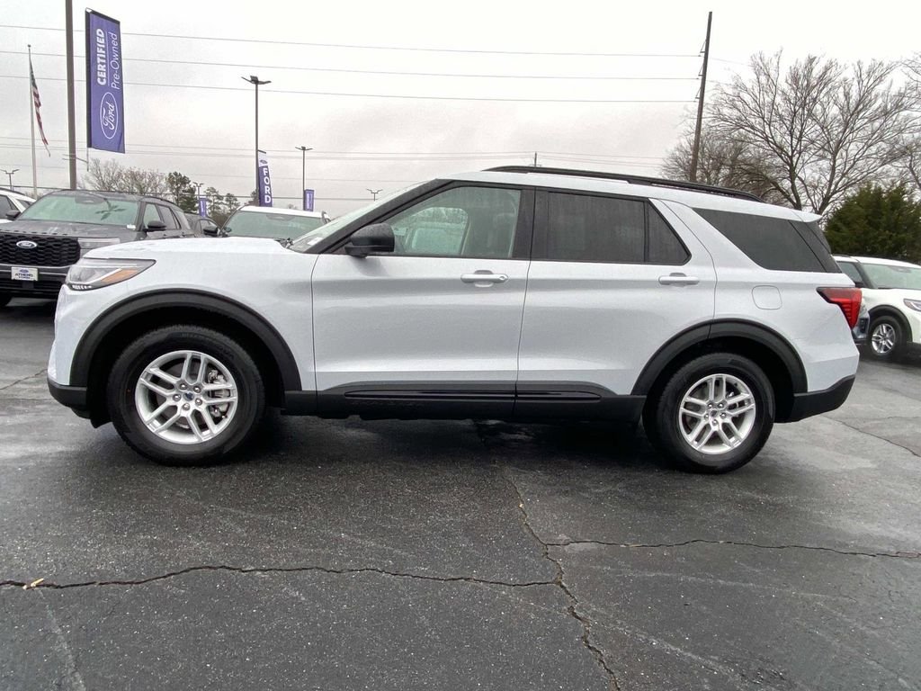 New 2026 Space White Metallic Ford Active image 6