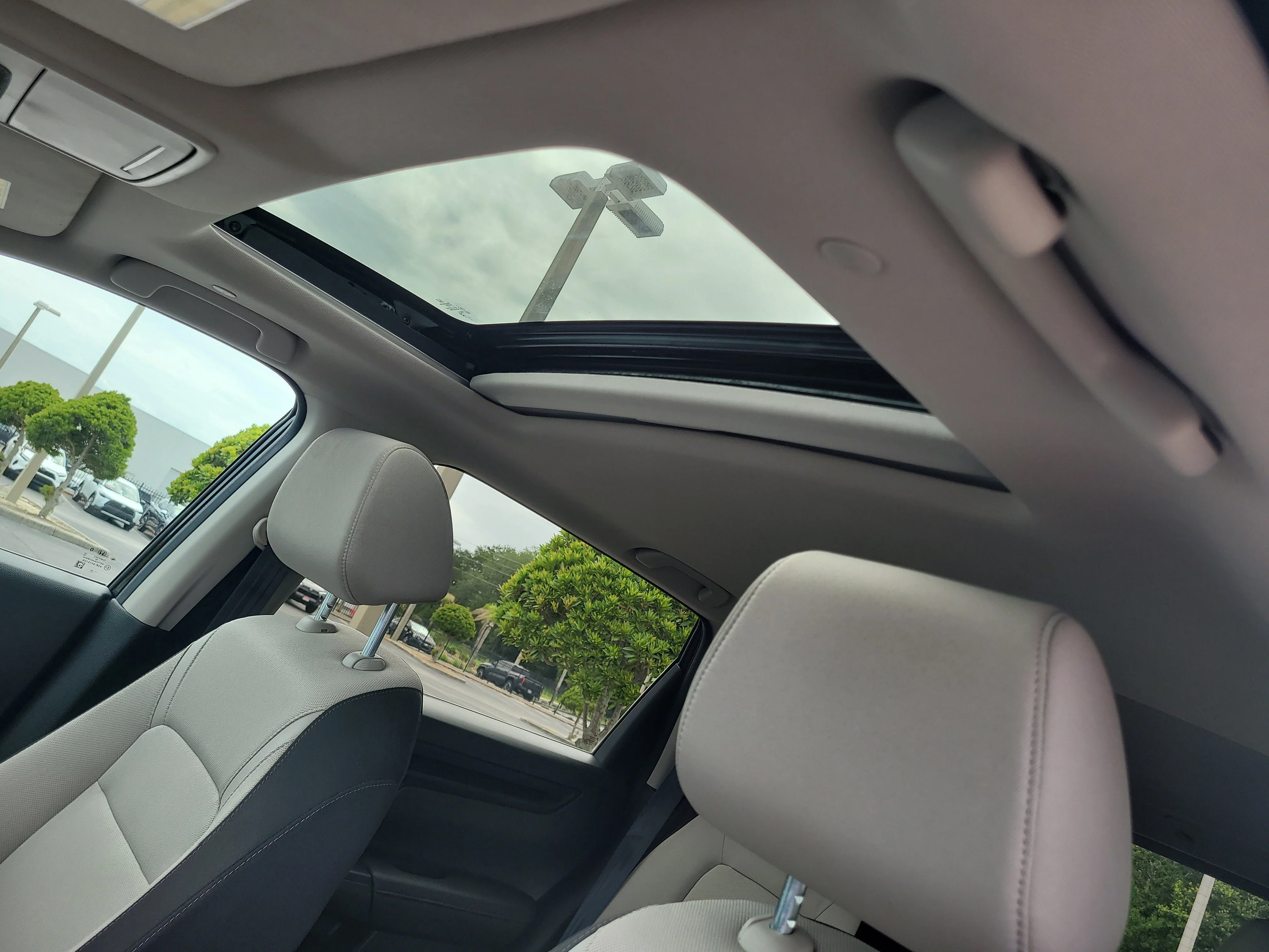 Used 2025 Sparkle Silver Honda EX image 21