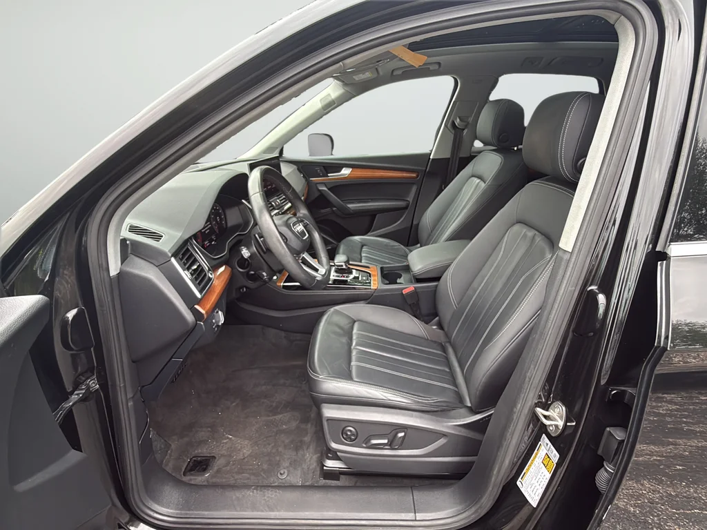 Used 2023 Black Audi 45 S line Premium image 10
