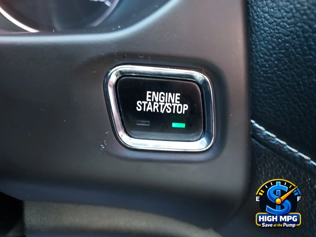 Used 2017 Silver GMC SLT-2 image 15