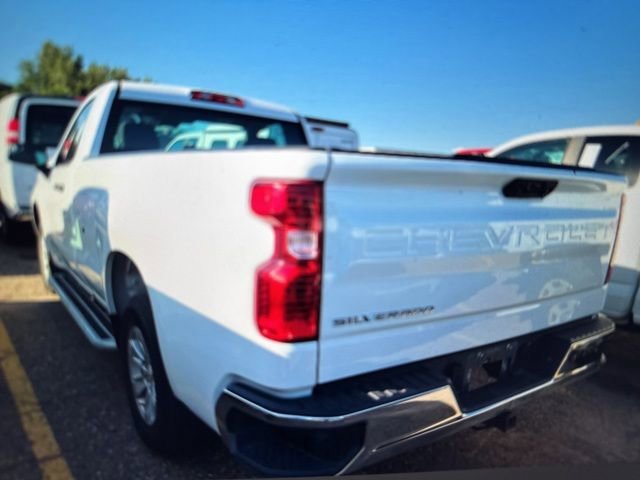 2024 Chevrolet Silverado 1500 photo 2