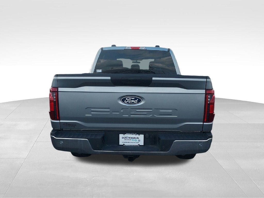 Used 2025 Silver Ford XLT image 4