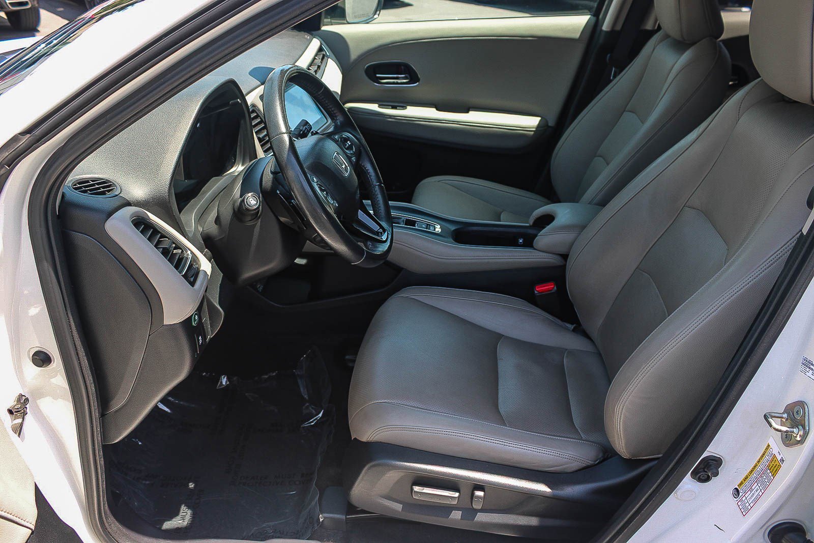 Used 2019 Platinum White Pearl Honda Touring image 17
