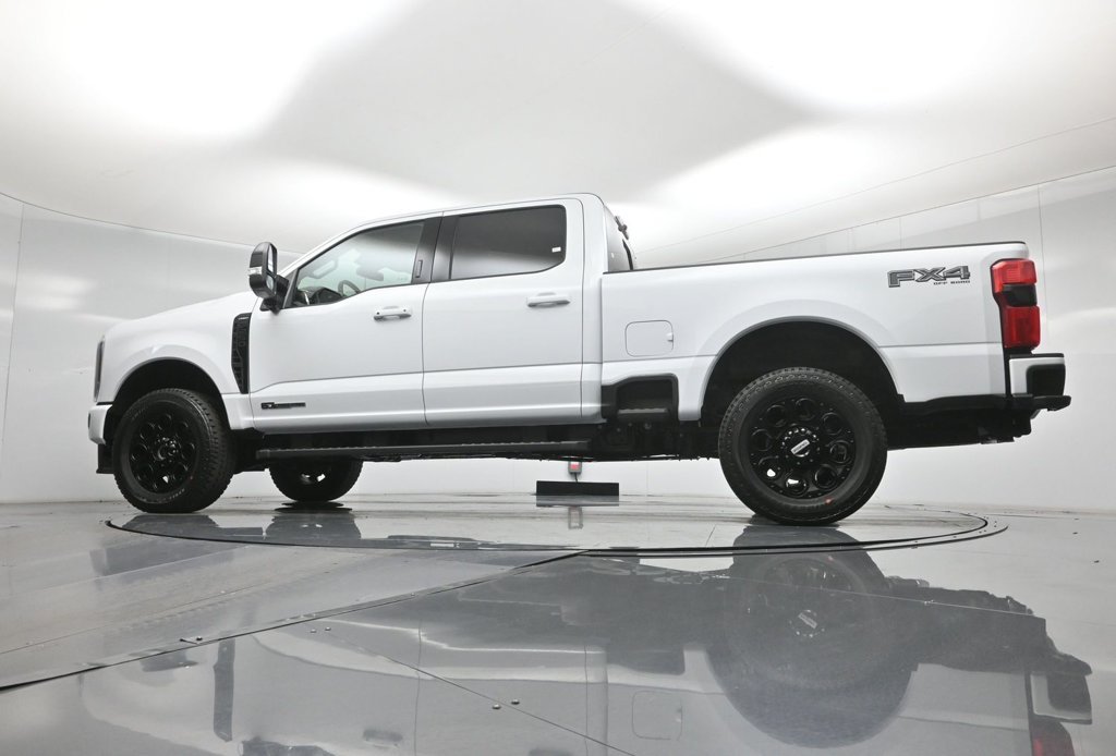 New 2026 Oxford White Ford Lariat image 48