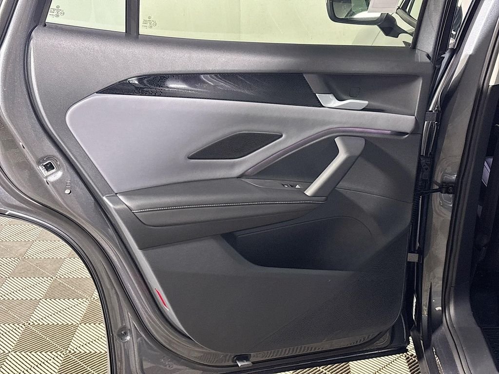 New 2026 Platinum Gray Metallic Volkswagen 2.0T SE image 19