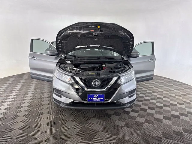 Used 2020 Gray Nissan SV image 13