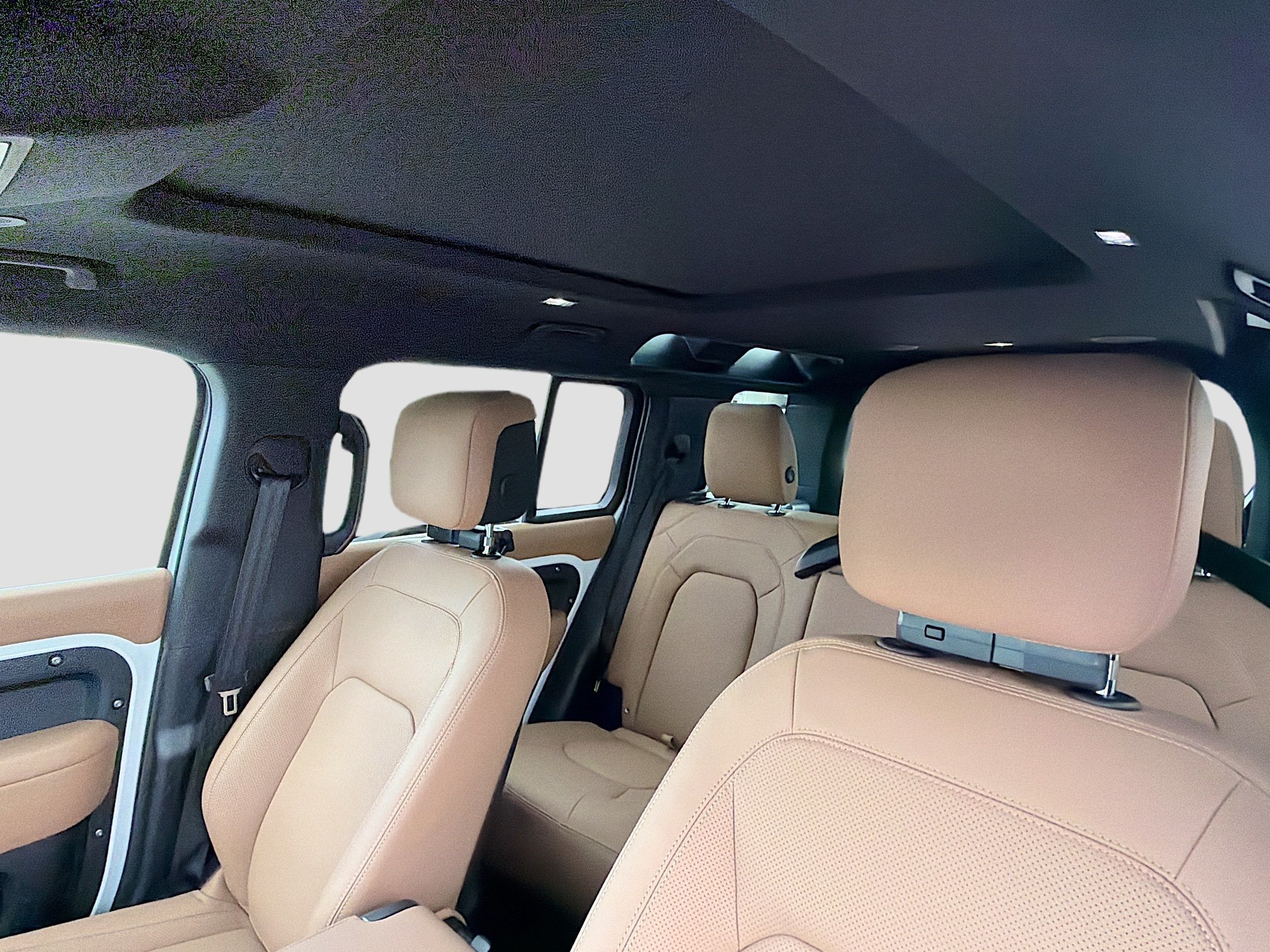 New 2026 Fuji White Land Rover X-Dynamic SE image 27
