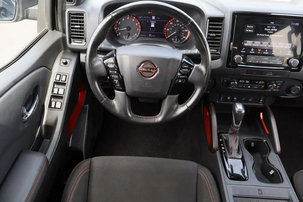 Used 2022 Black Nissan PRO-X image 24