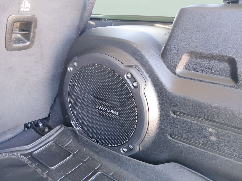 Used 2023 Green Jeep Sahara image 25