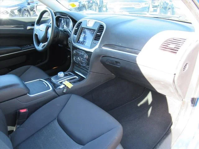 Used 2021  Chrysler Touring image 11