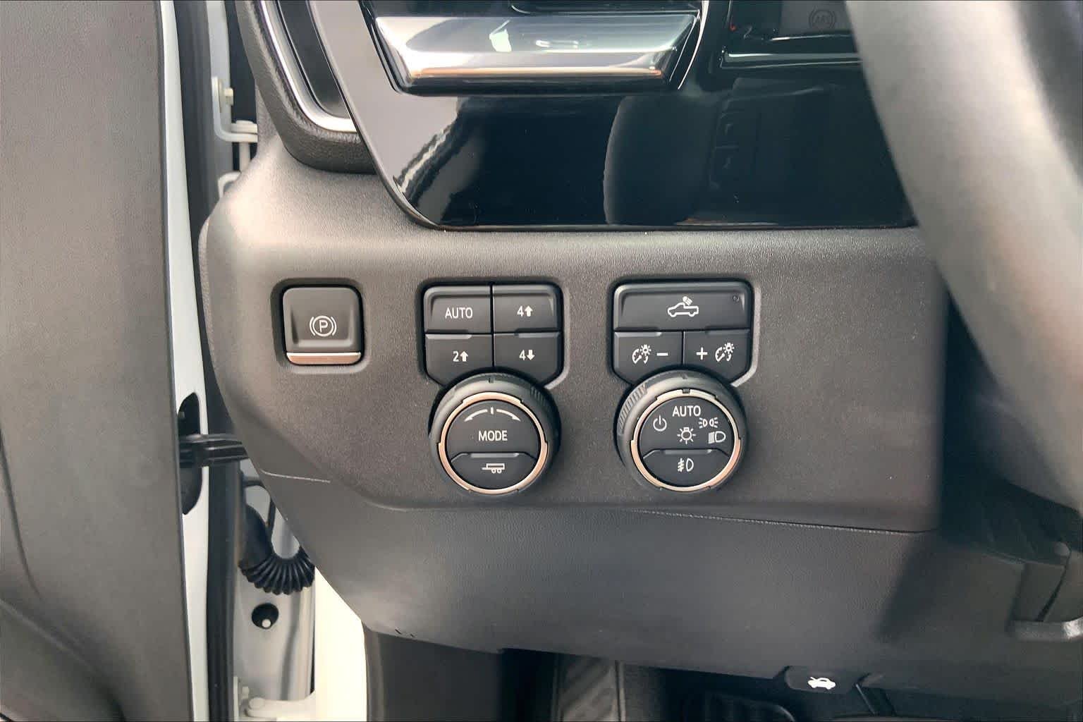 Used 2024 Summit White Chevrolet LT Trail Boss image 36
