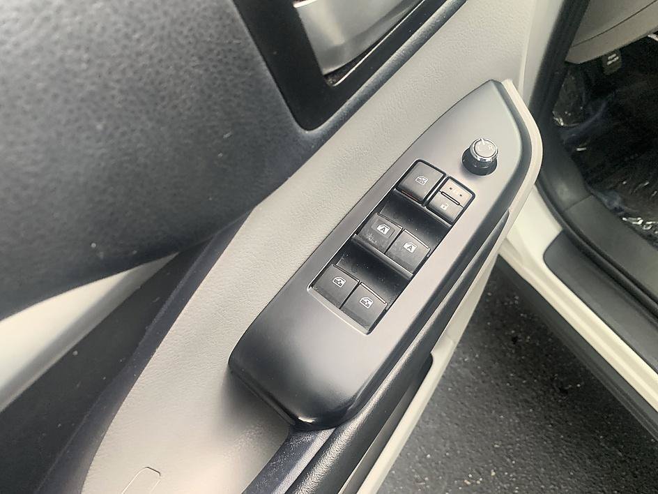 Used 2019 Blizzard Pearl Toyota XLE image 10