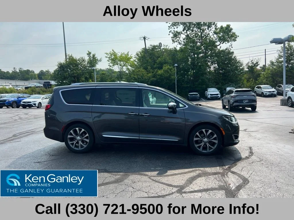 Used 2020 Gray Chrysler Limited image 4
