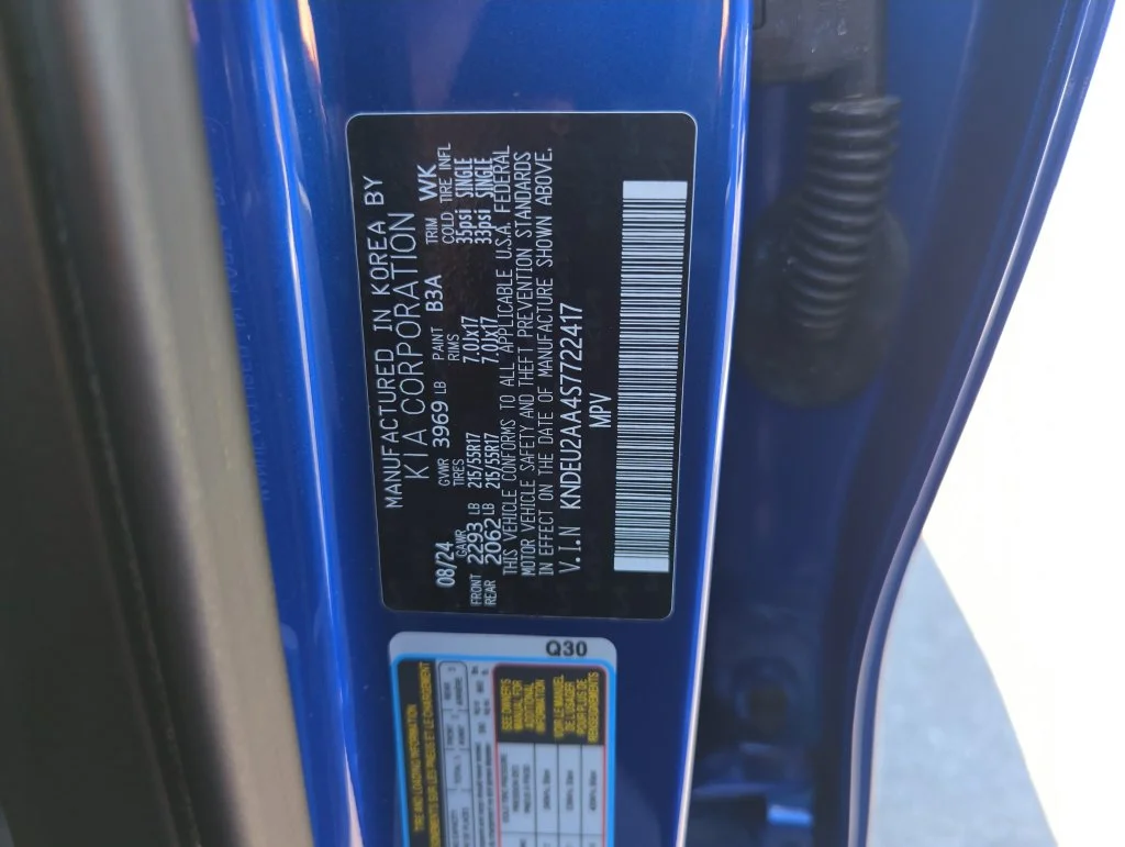 Used 2025 Blue Kia S image 38