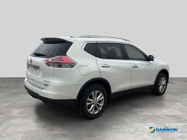 Used 2014 White Nissan SV image 16