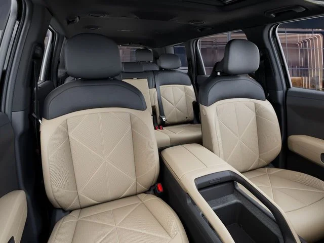 New 2027 Black Kia EX image 15