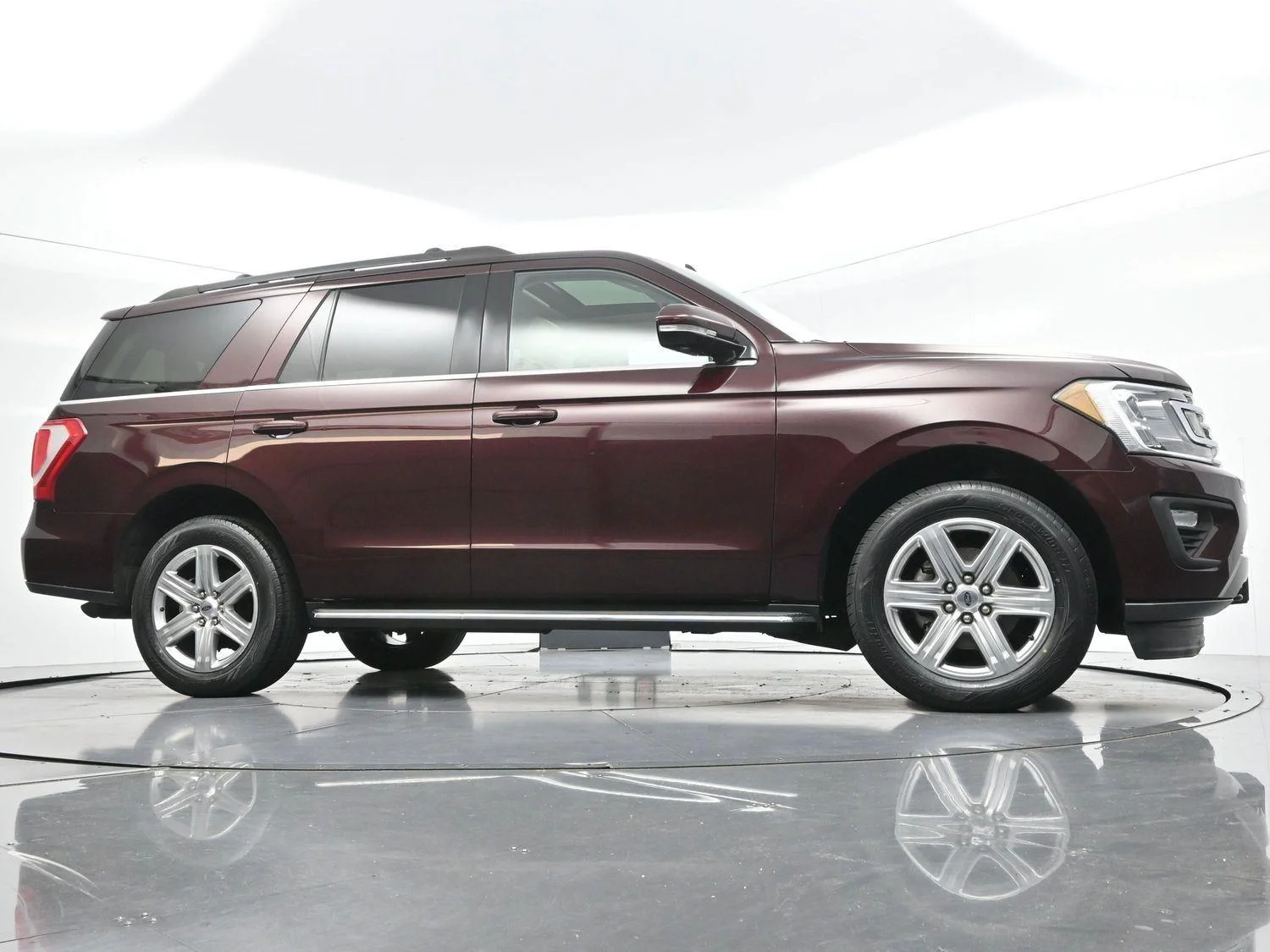 Used 2020 Burgundy Velvet Metallic Tinted Clearcoat Ford XLT image 46