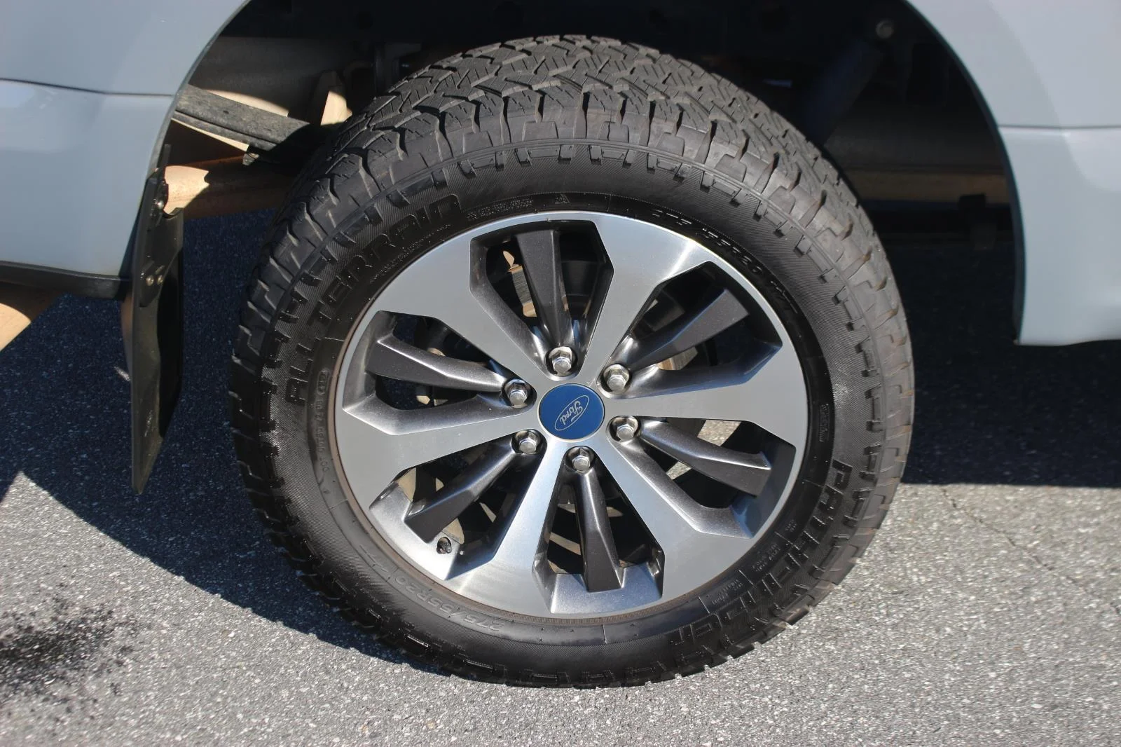 Used 2020 Grey Ford XL image 36