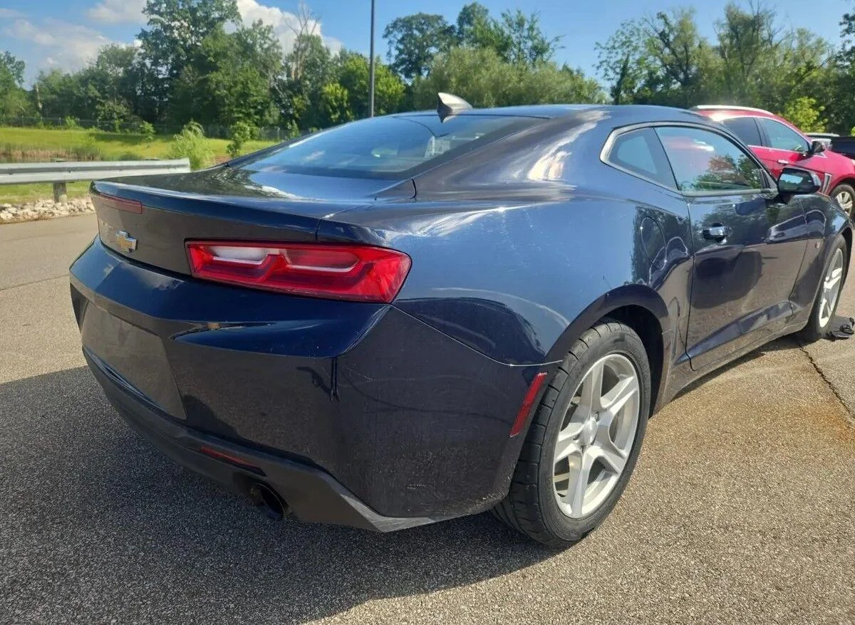 Used 2016 Blue Velvet Metallic Chevrolet 1LT image 3