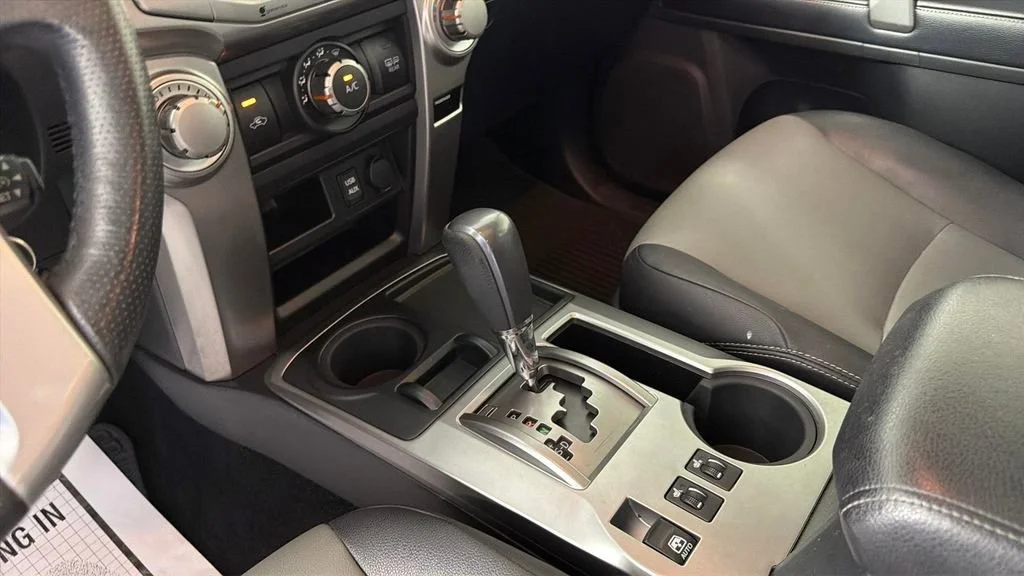 Used 2017 Gray Toyota SR5 image 22