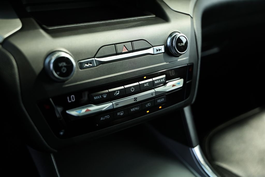 Used 2020 Magnetic Metallic Ford XLT image 34
