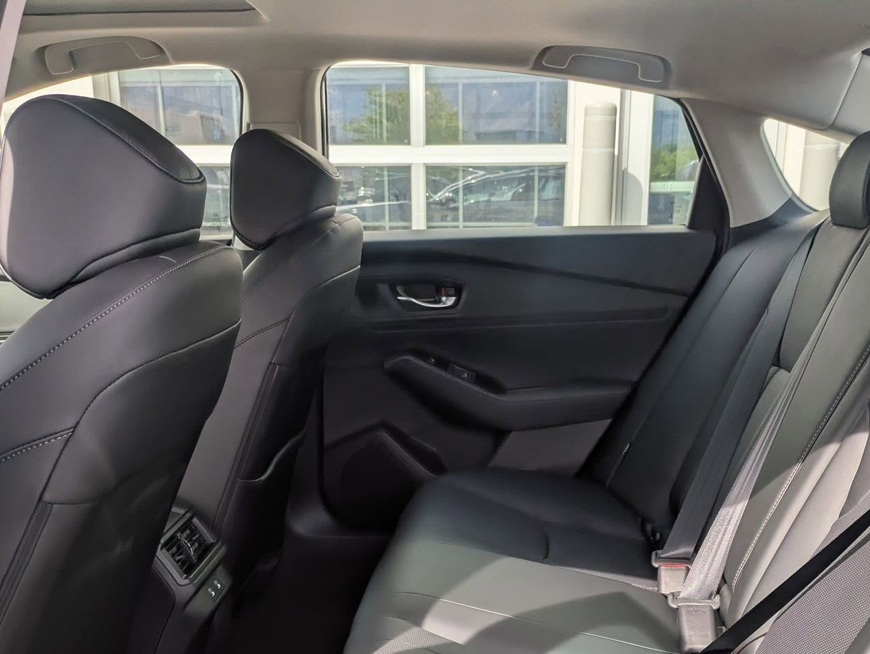 New 2026 Platinum White Pearl Honda Touring image 15