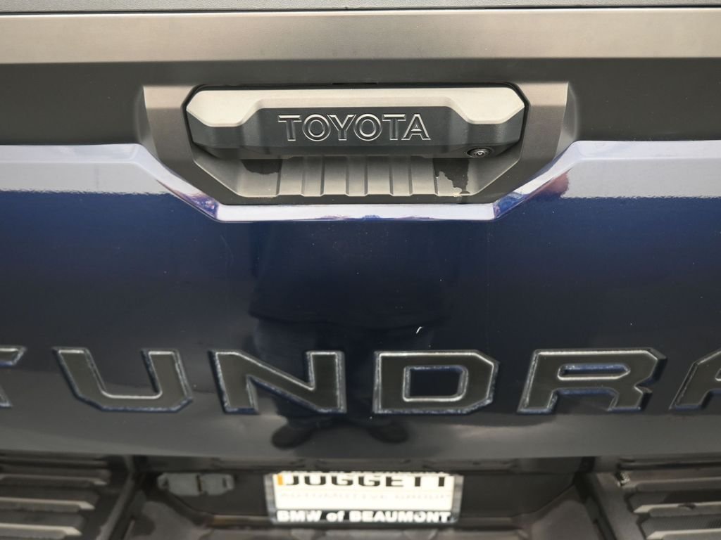 Used 2023  Toyota SR5 image 10