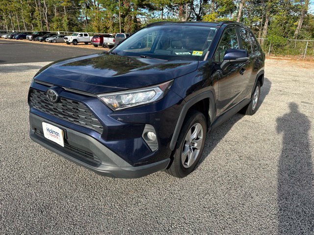 Used 2019  Toyota XLE image 1