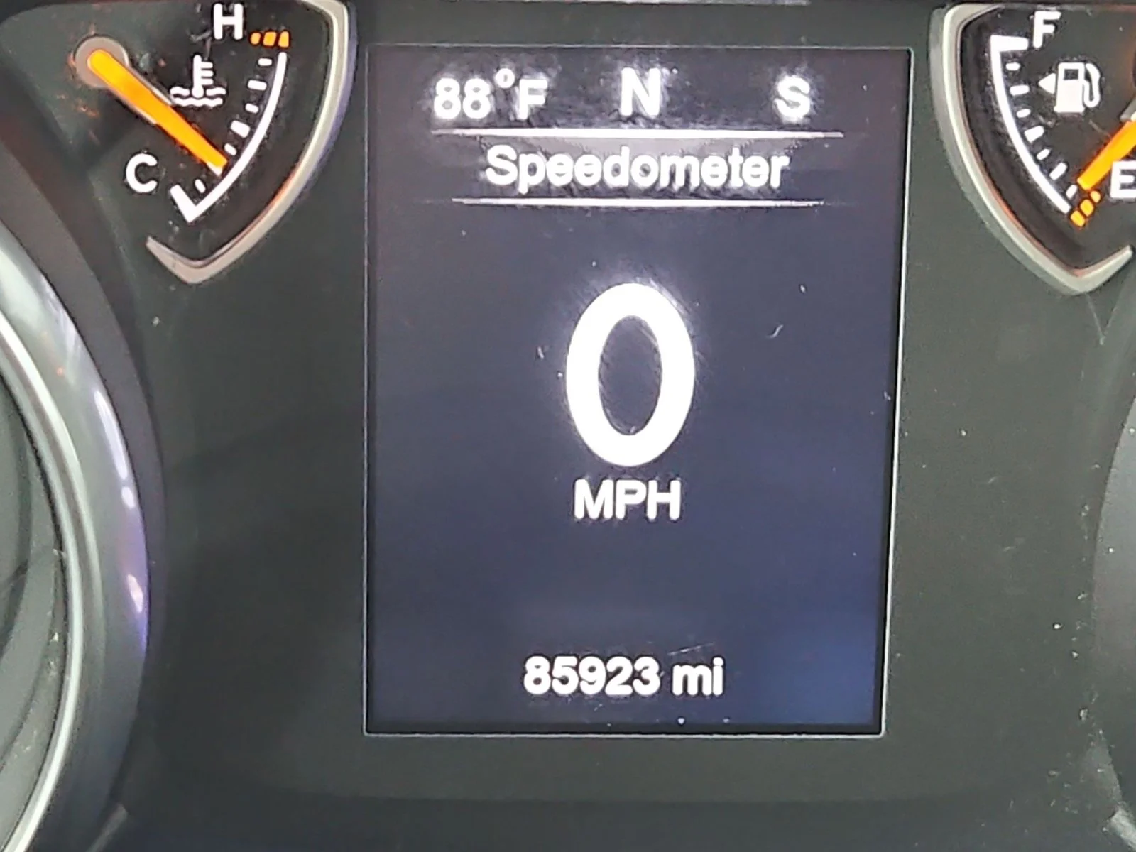 Used 2018 Black Clearcoat Jeep Sport S image 13