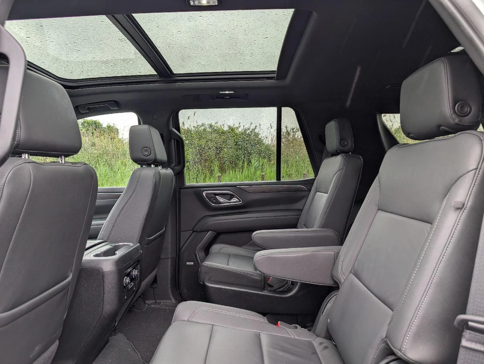 Used 2024 Summit White Chevrolet Z71 image 11