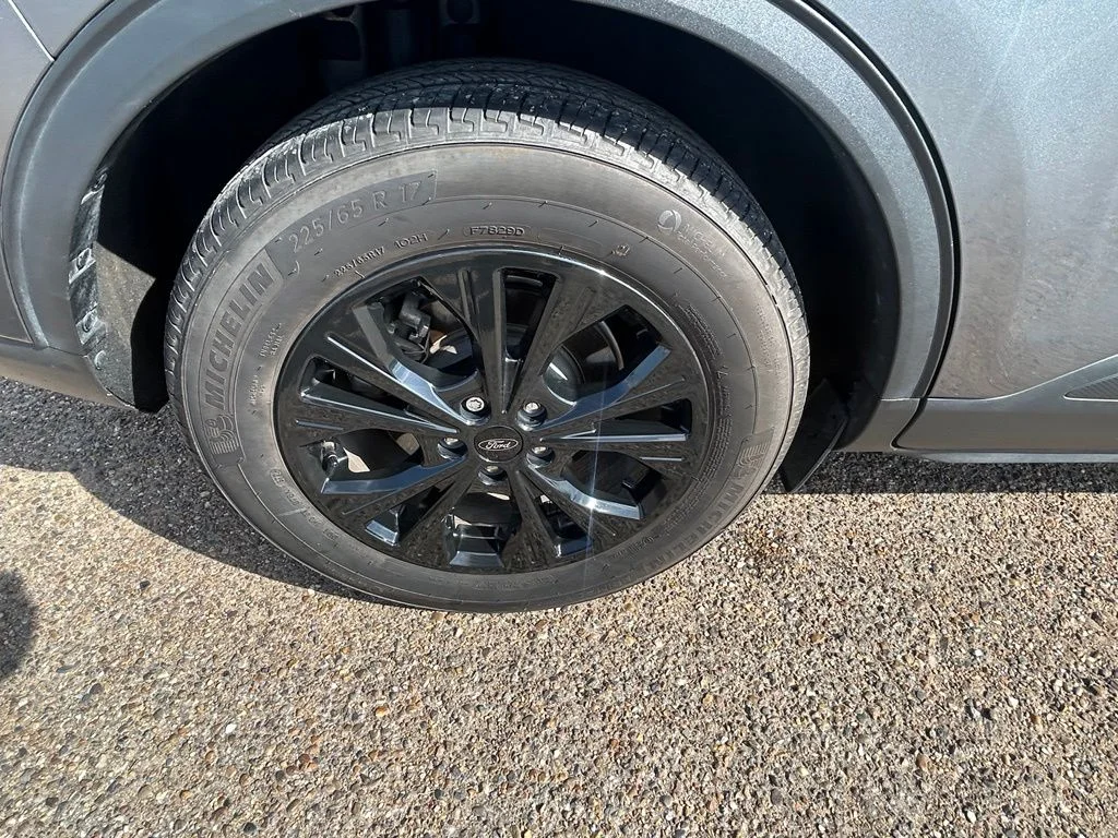 Used 2025 Gray Metallic Ford Active image 8
