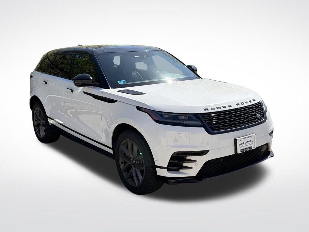 Used 2026 White Land Rover Dynamic SE image 3