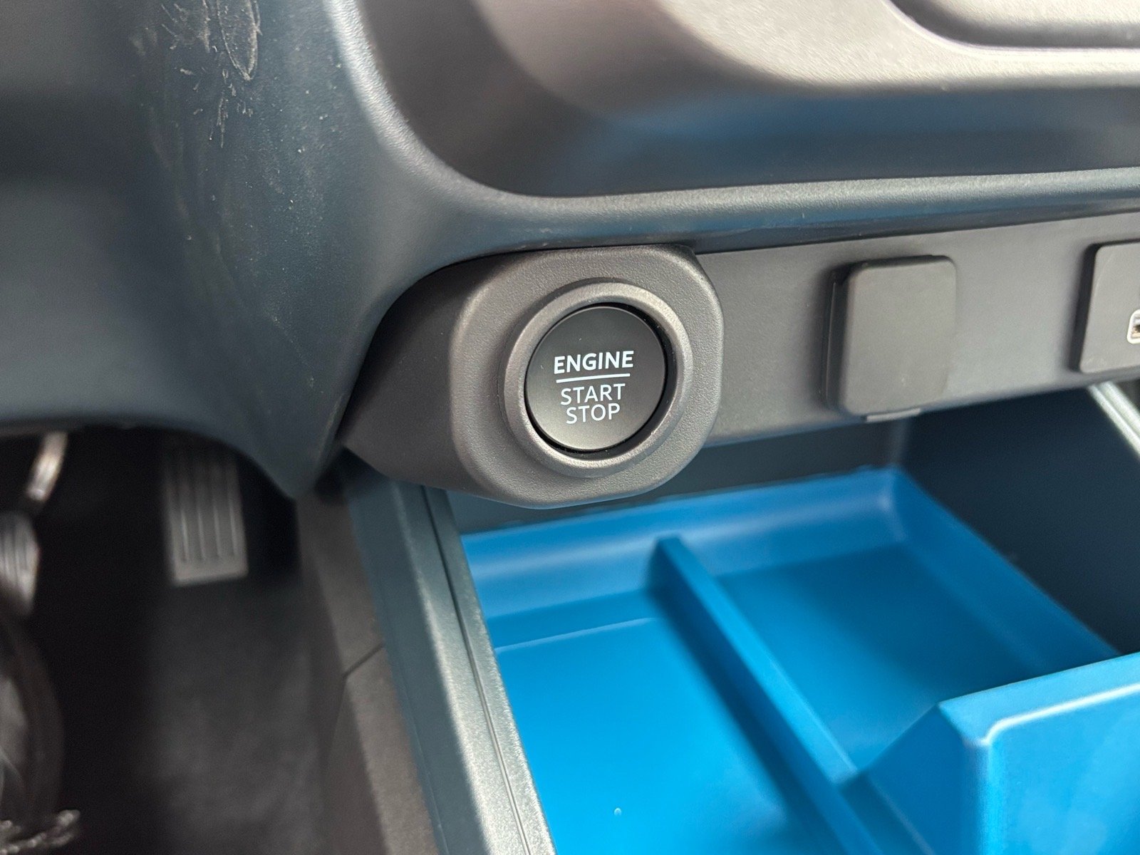 New 2026 Oxford White Ford XLT image 17