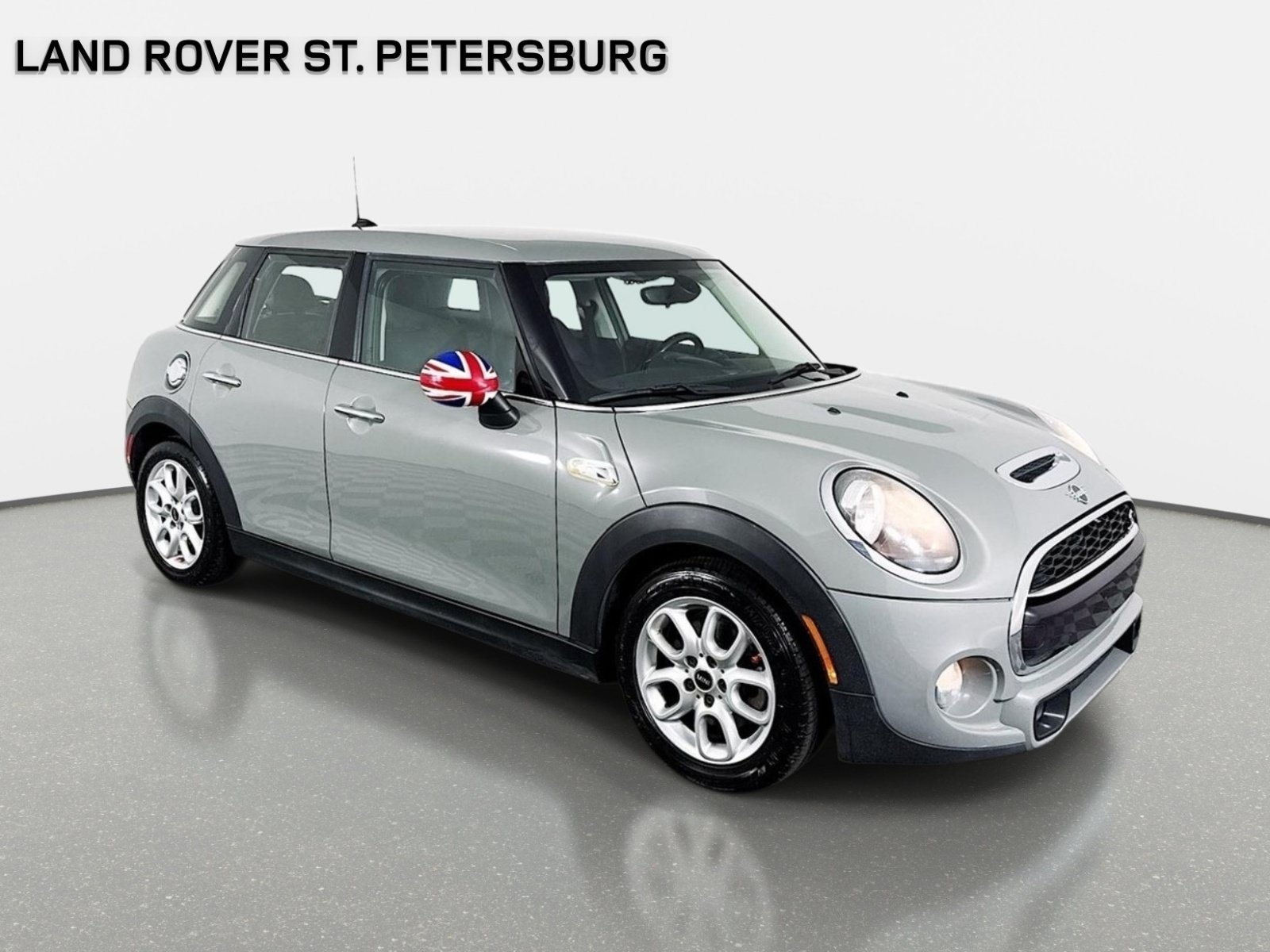 Used 2019 Gray Metallic MINI Classic image 3