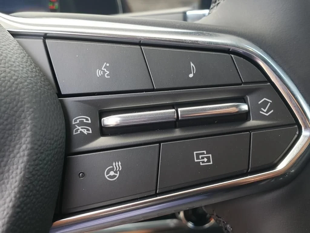 2027 Chevrolet Equinox LT - Photo 29