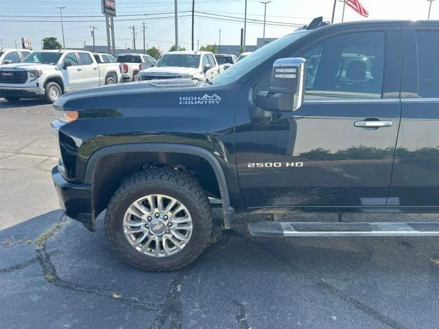 Used 2021 Black Chevrolet High Country image 12