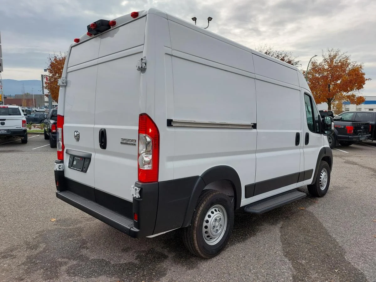 New 2025 White RAM Tradesman 3500 High Roof 136" WB w/Pass Seat image 6